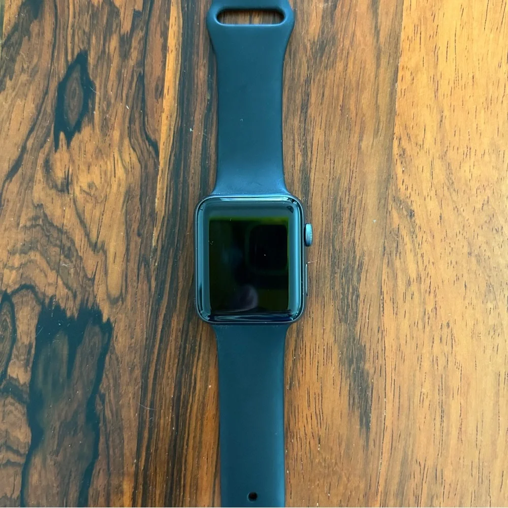 Like New Apple Watch Series 3 Space Gray 42mm Black Straps
